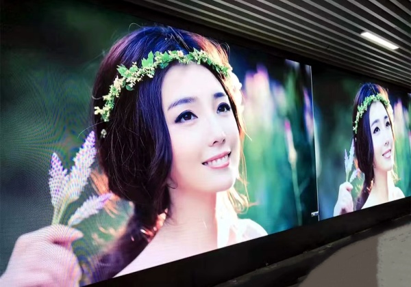 Giant LED Screen for Advertising